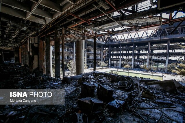 پرچم ایران بر سر در ساختمان شیشهای جام جم + فیلم و عکس