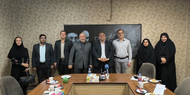 رسانهها ایستادگی و مقاومت مردم را به تصویر بکشند