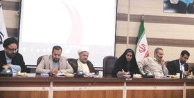 یکدل و همصدا به سمت اتاق فکر رسانه‌ای دشمن شلیک کنیم
