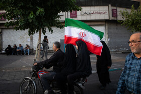 تجمع تهرانی‌ها برای تقدیر از نیروهای مسلح
