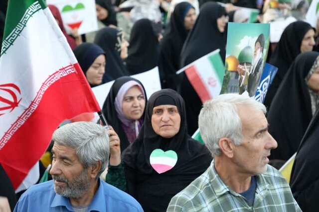 تجمع مردم یاسوج در حمایت از عملیات «بشارت فتح»