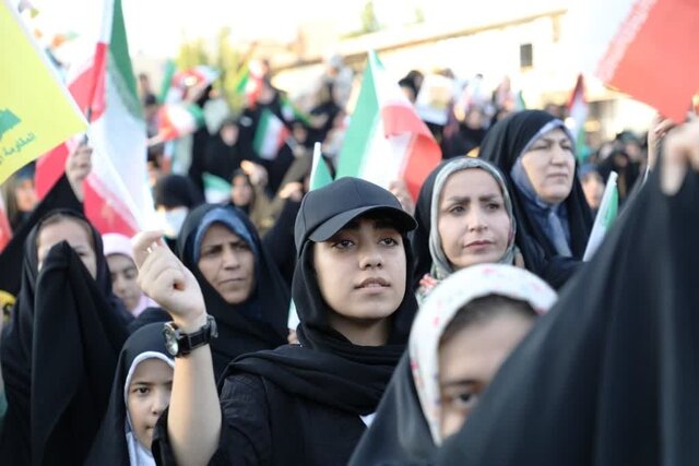 تجمع مردم یاسوج در حمایت از عملیات «بشارت فتح»