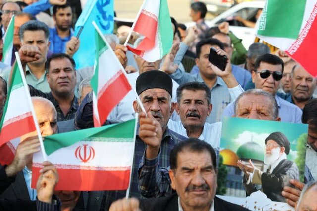 تجمع مردم یاسوج در حمایت از عملیات «بشارت فتح»