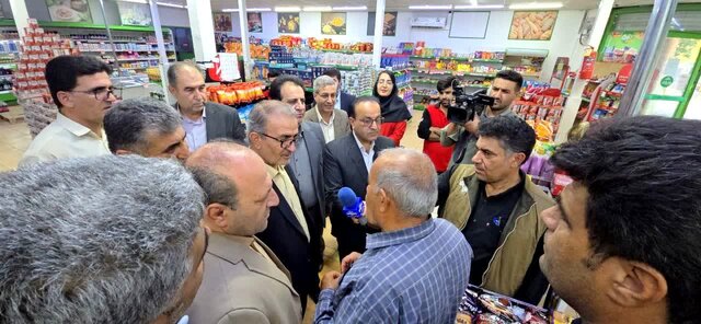 بازدید سرزده استاندار از بازار یاسوج / کمبودی در توزیع کالاهای اساسی وجود ندارد