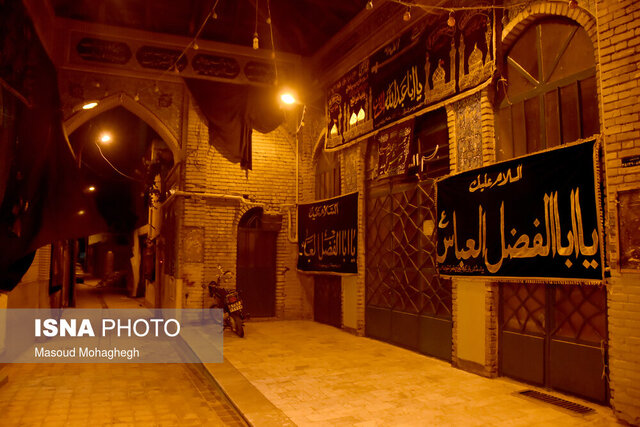 خیابان‌ها آکنده از عطر محبت حسینی(ع) شد + عکس