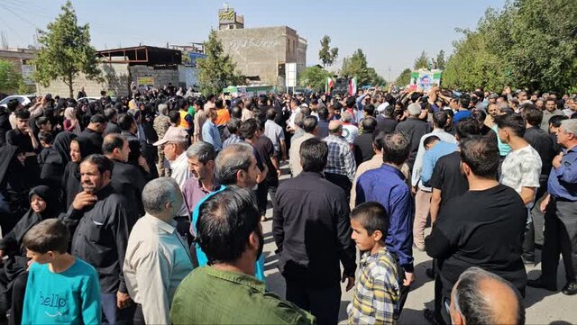 پیکر ۲ شهید حمله رژیم صهیونیستی، در زرند تشییع شد