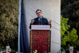 سید محمد حسین حجازی، مدیر عامل مجوعه اراضی عباس آباد در مراسم اهتزاز پرچم عزای حسینی