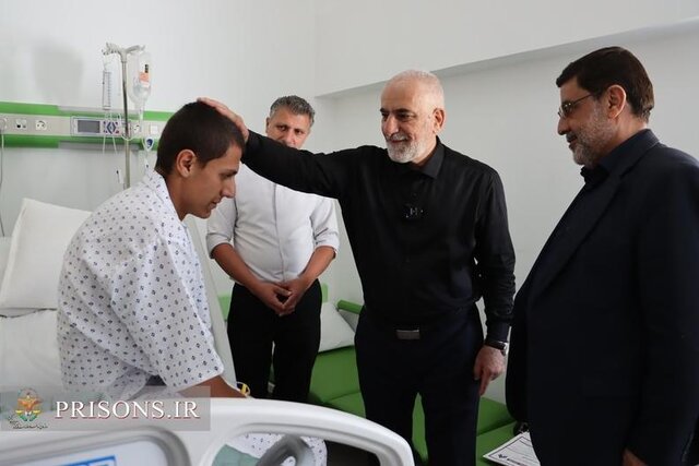 عیادت رئیس سازمان زندان‌ها از مجروحین حمله جنایتکارانه رژیم صهیونیستی به اوین