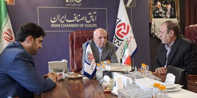 تقدیر فرماندار تهران از عملکرد اصناف در ثبات بازار و تأمین کالاهای اساسی در ۱۲ روزه جنگ تحمیلی