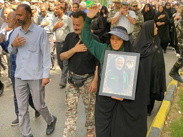 تشییع پیکر سومین شهید حملات رژیم صهیونیستی در ملایر