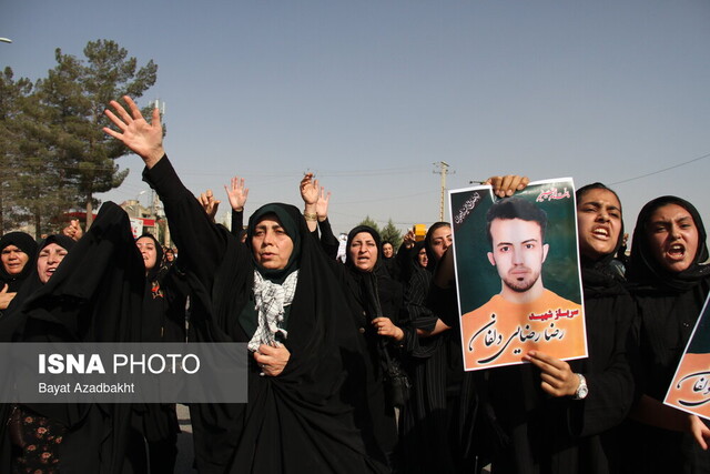 تشییع و خاکسپاری پیکر شهید «رضا رضایی» در کوهدشت لرستان