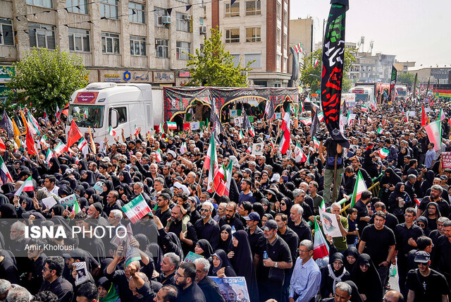 ۹۰ میلیون ایرانی یک صدا کنار وطن ایستادند