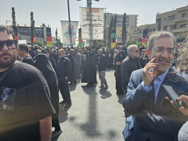 حضور رئیس جهاد دانشگاهی در مراسم تشییع شهدای جنگ ۱۲ روزه