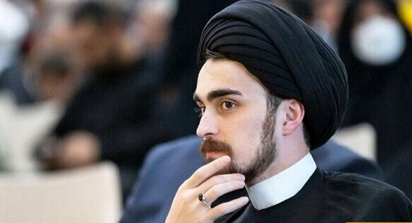 احمد خمینی: نقش رهبر انقلاب در مدیریت جنگ بی نظیر بود