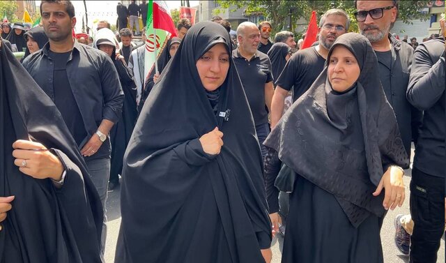 حضور معاون زنان رئیس‌جمهور در مراسم تشییع شهدای اقتدار