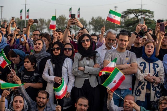 فایننشال‌تایمز: حمله اسرائیل به ایران، ملی‌گرایی ایرانی را بیدار کرد