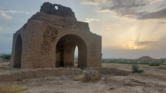 مرمت شلختۀ پل ساسانی
