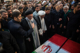 خاکسپاری پیکر شهید سرلشکر سلامی فرمانده کل سپاه در حرم حضرت عبدالعظیم حسنی (ع) - تهران