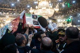 خاکسپاری پیکر شهید سرلشکر سلامی فرمانده کل سپاه در حرم حضرت عبدالعظیم حسنی (ع) - تهران