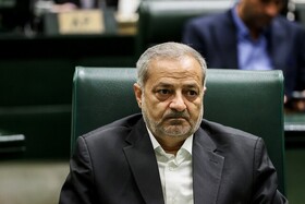 ملت ایران در تقابل جبهه حق و باطل ایستاده و از شهادت نمی‌هراسد