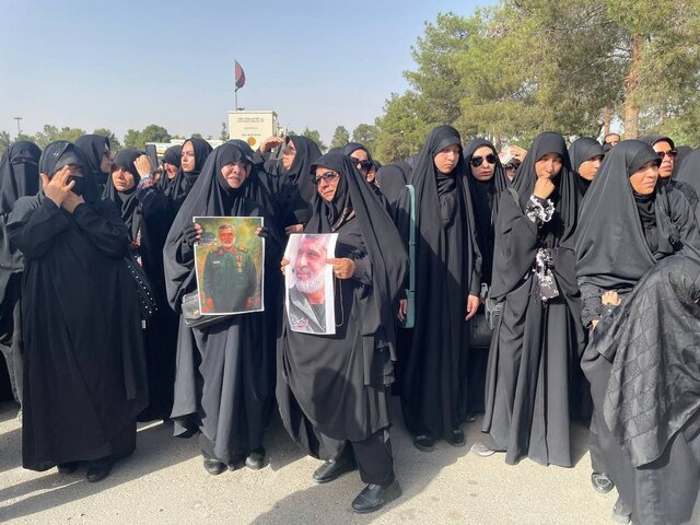 مراسم خاکسپاری سردار شهید حاجی زاده برگزار شد