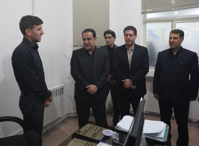 بازدید سرزده استاندار ایلام از اداره‌کل صنعت، معدن و تجارت