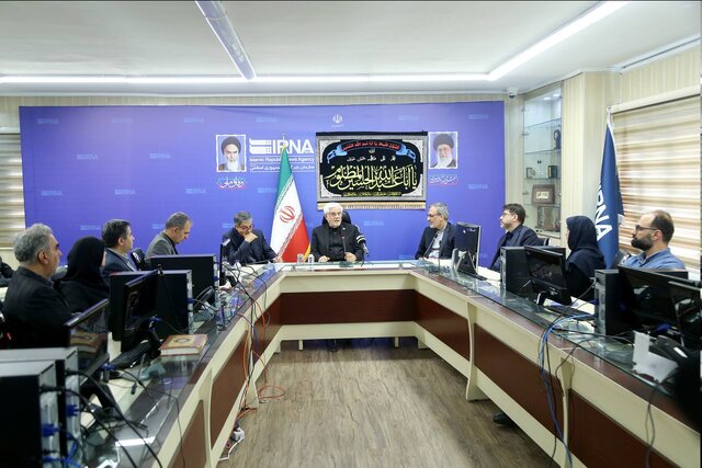 عارف: مردم و حتی اپوزیسیون برای دفاع از کشور به میدان آمدند