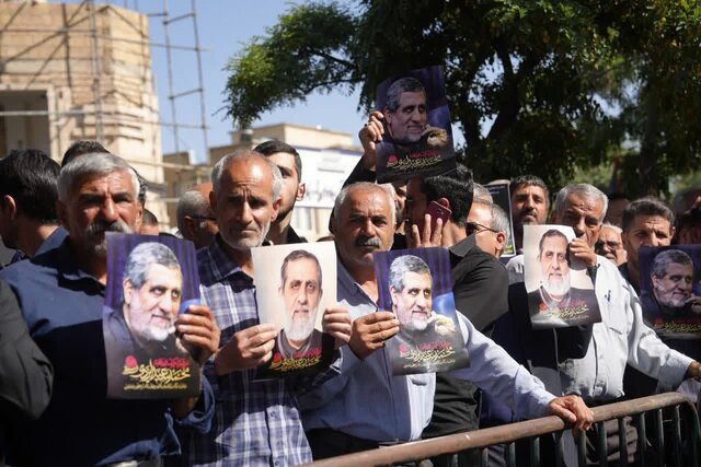 وداع باشکوه مردم کرمانشاه با فرمانده برجسته جبهه مقاومت