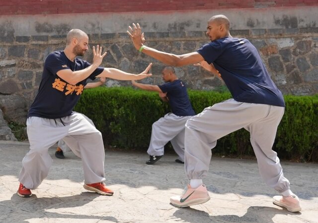 فوق ستاره NBA در معبد شائولین + عکس