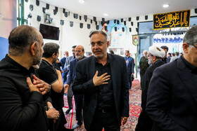 ابوالقاسم رییسی مدیرعامل خبرگزاری ایسنا در مراسم ختم شهید دکتر محمدمهدی طهرانچی