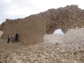 قلعه شیاخ زرینآباد؛ از قرون اولیه اسلامی تا قرون اخیر