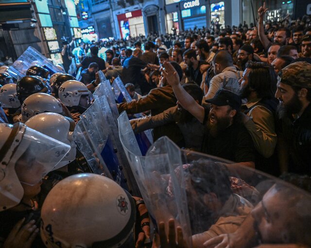 درگیریها در استانبول بر سر انتشار یک کاریکاتور