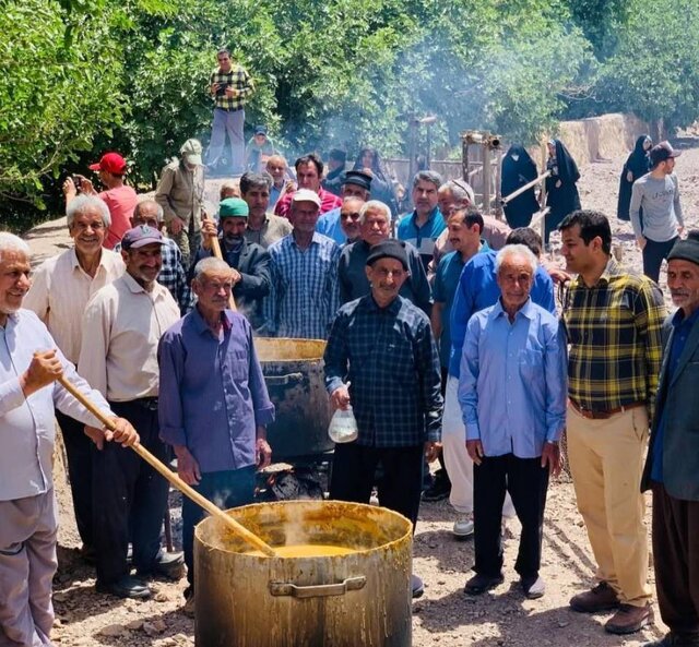 سفرهها و غذاهای نذری پای ثابت ماه محرم