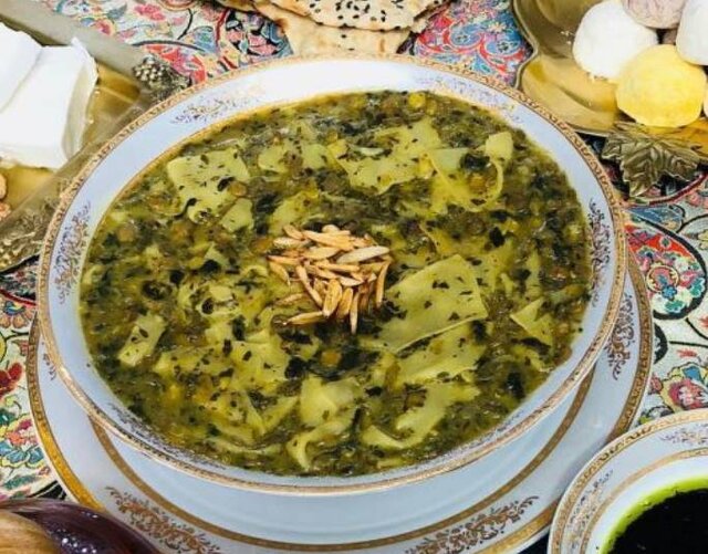 سفره‌ها و غذاهای نذری پای ثابت ماه محرم