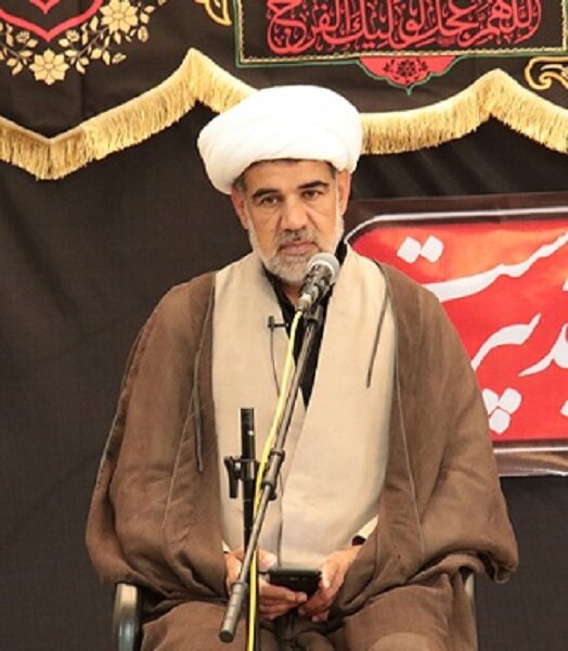 دشمن سعی دارد با جنگ ترکیبی بر افکار ما تأثیر بگذارد