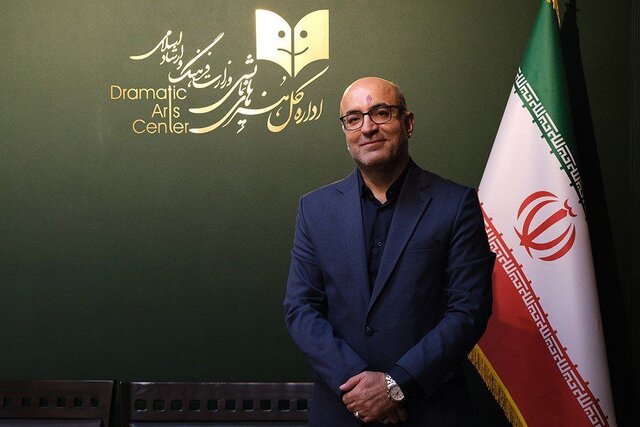 تکریم و معارفه مدیریت تئاتر برگزار شد