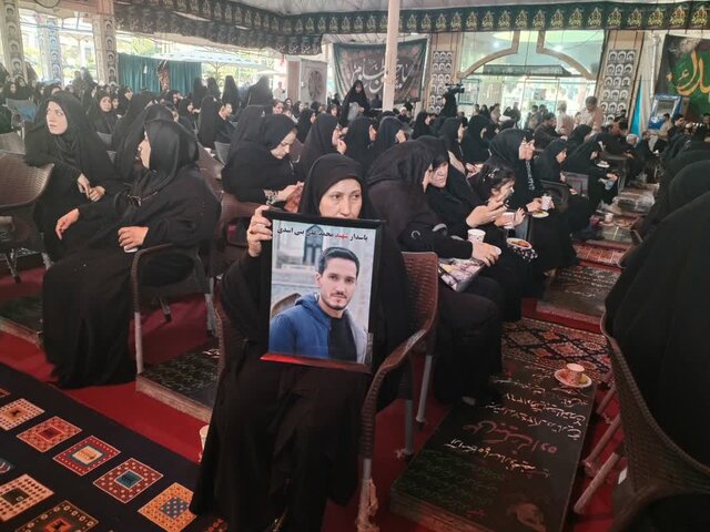 از زمزمههای دلتنگی مادران شهدا تا بیمار شدن فرزند از داغ پدر + عکس