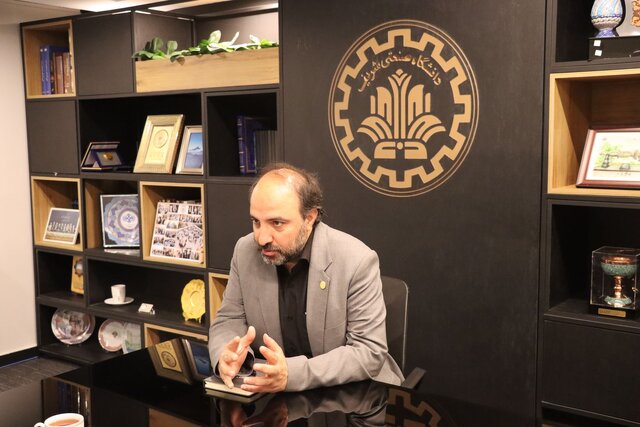 رئیس دانشگاه شریف: مصممتر از قبل در راه توسعه علم و فناوری تلاش خواهیم کرد رئیس دانشگاه شریف: مصممتر از قبل در راه توسعه علم و فناوری تلاش خواهیم کرد
