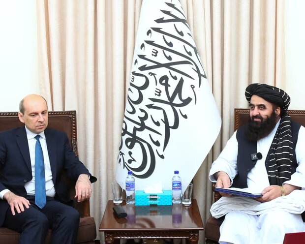 نشست ژیرنوف با امیر خان متقی در کابل واکنش طالبان به تصمیم روسیه برای به رسمیت شناختن «امارت اسلامی»
