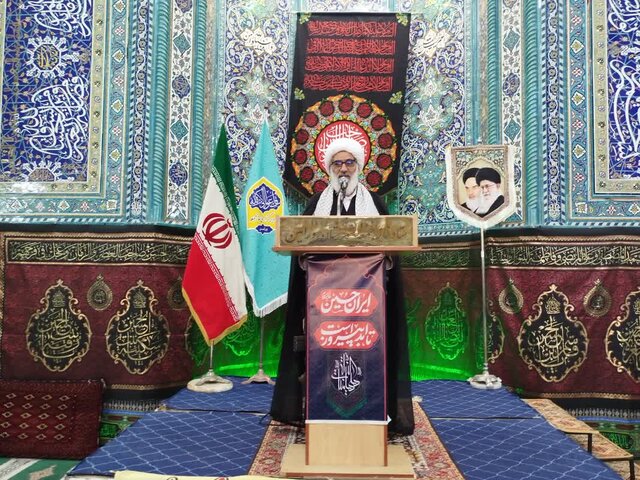 رهبر ما دنبال حفظ جان نیست، در پی حفظ مکتب است