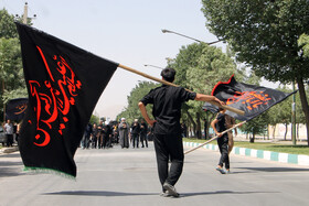برگزاری مراسم زنجیرزنی در روز تاسوعای حسینی در کرمانشاه