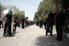 برگزاری مراسم زنجیرزنی در روز تاسوعای حسینی در کرمانشاه