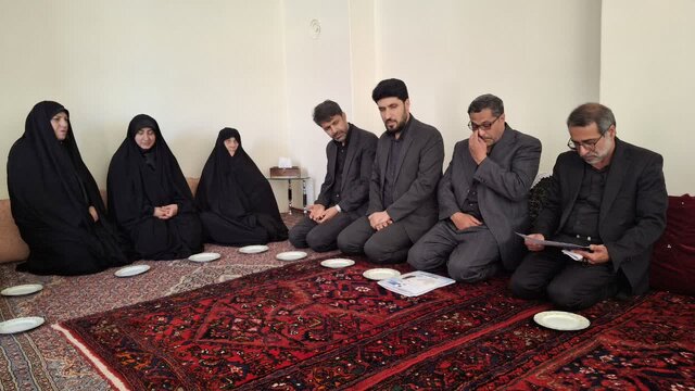 دیدار معاون بنیاد شهید با خانواده شهیدان قاسمی و فروغی‌راد در استان زنجان