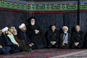 آیت‌الله سید احمد علم الهدی، نماینده ولی فقیه در استان مشهد در مراسم خطبه خوانی شب عاشورا در حرم مطهر رضوی