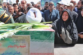 مراسم وداع و تشییع سرباز مدافع وطن عباس حیدری در همدان