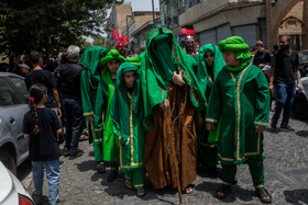 خیمه سوزان ظهر عاشورا در چهارراه گلوبندک تهران