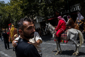 خیمه سوزان ظهر عاشورا در چهارراه گلوبندک تهران