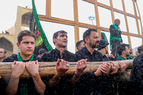 آیین سنتی نخل گردانی عصر عاشورا - حسینیه زارچ یزد