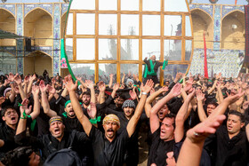 آیین سنتی نخل گردانی عصر عاشورا - حسینیه زارچ یزد
