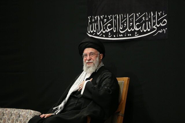«پیر ما آمد دوباره، زنده شد یک سرزمین»